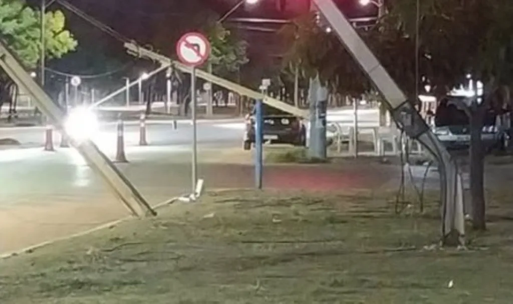 Colisões em postes de eletricidade