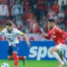 No Beira-Rio, Bahia sai na frente, mas leva a virada e se despede da Libertadores