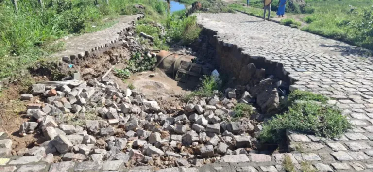 Moradores reclamam de ruas intrafegáveis em bairros de Feira de Santana