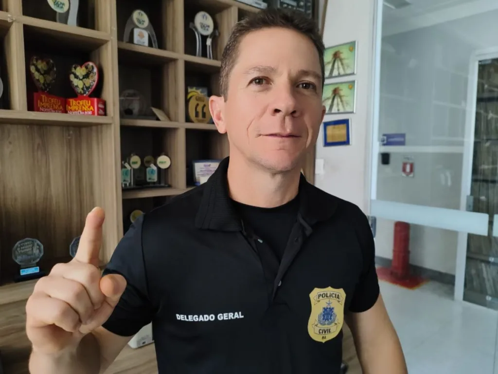 O delegado-chefe da Polícia Civil da Bahia, Dr. André Viana fala sobre Micareta de Feira