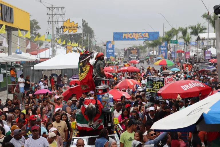 Arrastão da Micareta de Feira 2025 com Thiago Aquino e Timbalada Arrastão da Micareta de Feira 2025 com Thiago Aquino e Timbalada