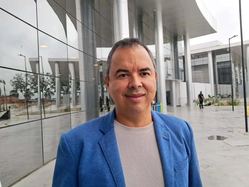 secretário municipal de Cultura de Feira de Santana, Cristiano Lobo