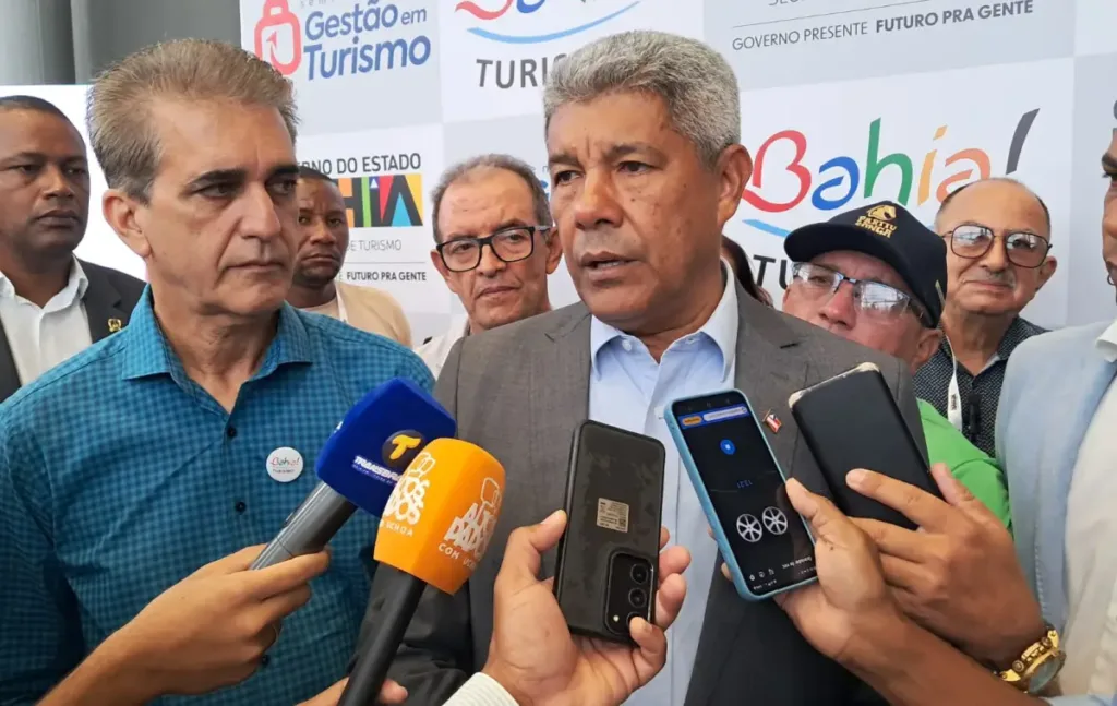 Seminário sobre turismo no centro de Convenções de Feira