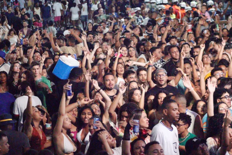 contagem de público _ multidão na micareta de feira