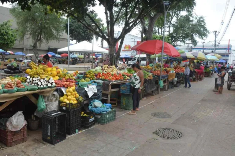 Prefeito anuncia licitação para aquisição de novas barracas para feiras da Marechal e Bernardino Bahia