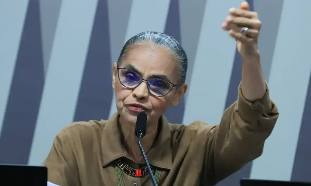 Marina Silva recebe ataques no senado -