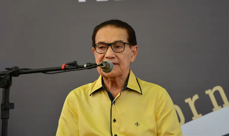 Divaldo Franco: município de Feira de Santana decreta luto oficial de três dias