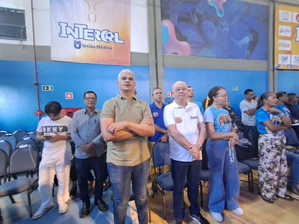 prefeito José Ronaldo vem louvar