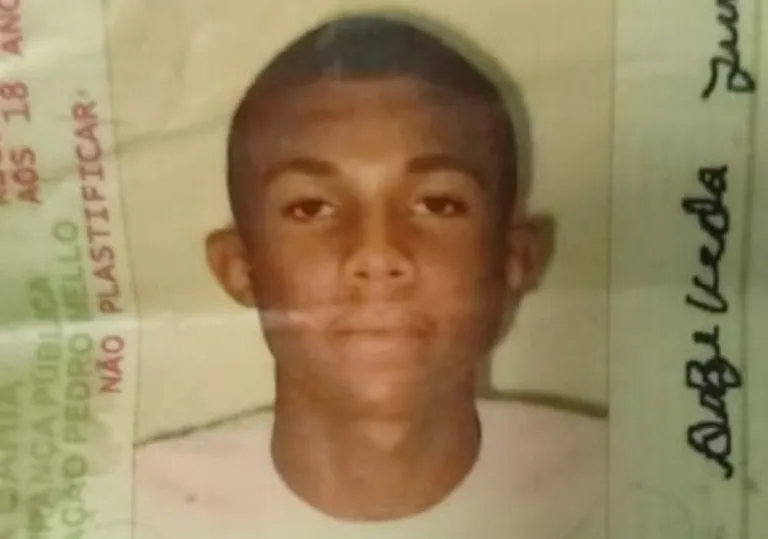 jovem assassinado em Santo estevão