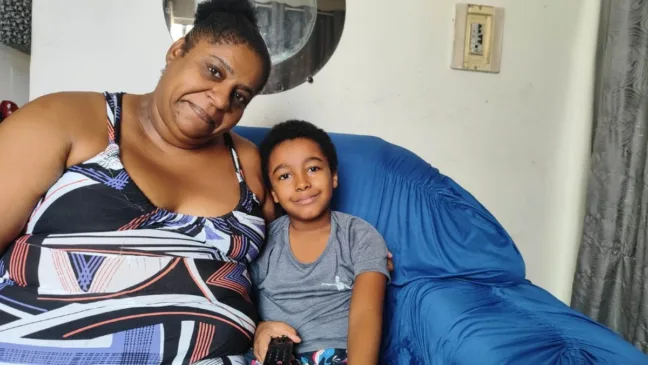 mãe solo luta por melhores condições para o filho autista