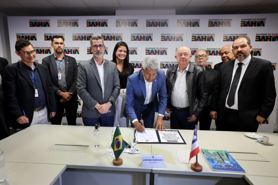 Em reunião com o prefeito, Jerônimo Rodrigues autoriza licitação para ampliação do esgotamento sanitário e abastecimento de água de Feira de Santana