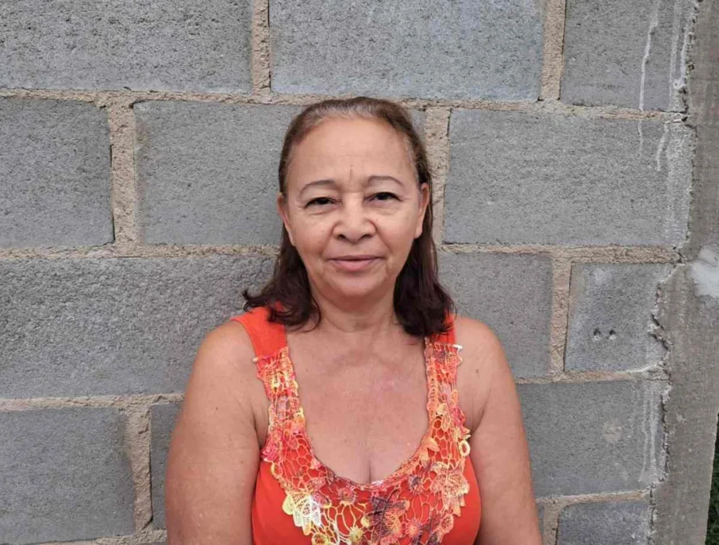 Ozenilda Alves, moradora da Rua Imbuíra, bairro Mangabeira