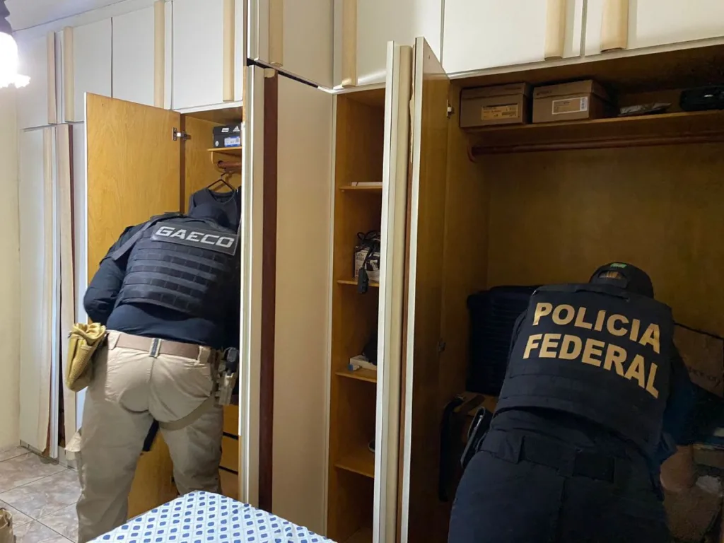 Operação Voluta investiga lavagem de dinheiro de contrabando de cigarros
