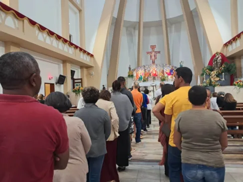 Missa último dia de trezenário de Santo Antônio no bairro Capuchinhos