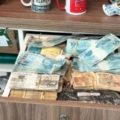 dinheiro apreendido na operação Overclean 4