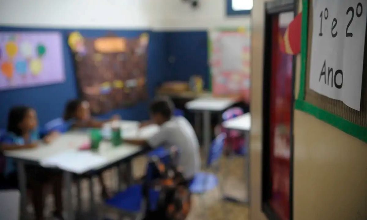 Lula assina decreto que cria Prêmio Nacional da Educação