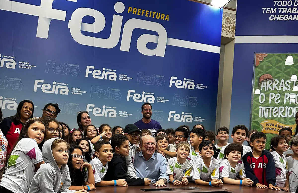 Crianças visitam o Paço Municipal