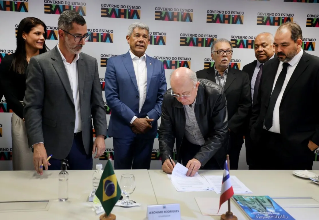 Em reunião com o prefeito, Jerônimo Rodrigues autoriza licitação para ampliação do esgotamento sanitário e abastecimento de água de Feira de Santana