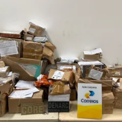 Mais de 50 encomendas com drogas são apreendidas em centro dos Correios em Simões Filho