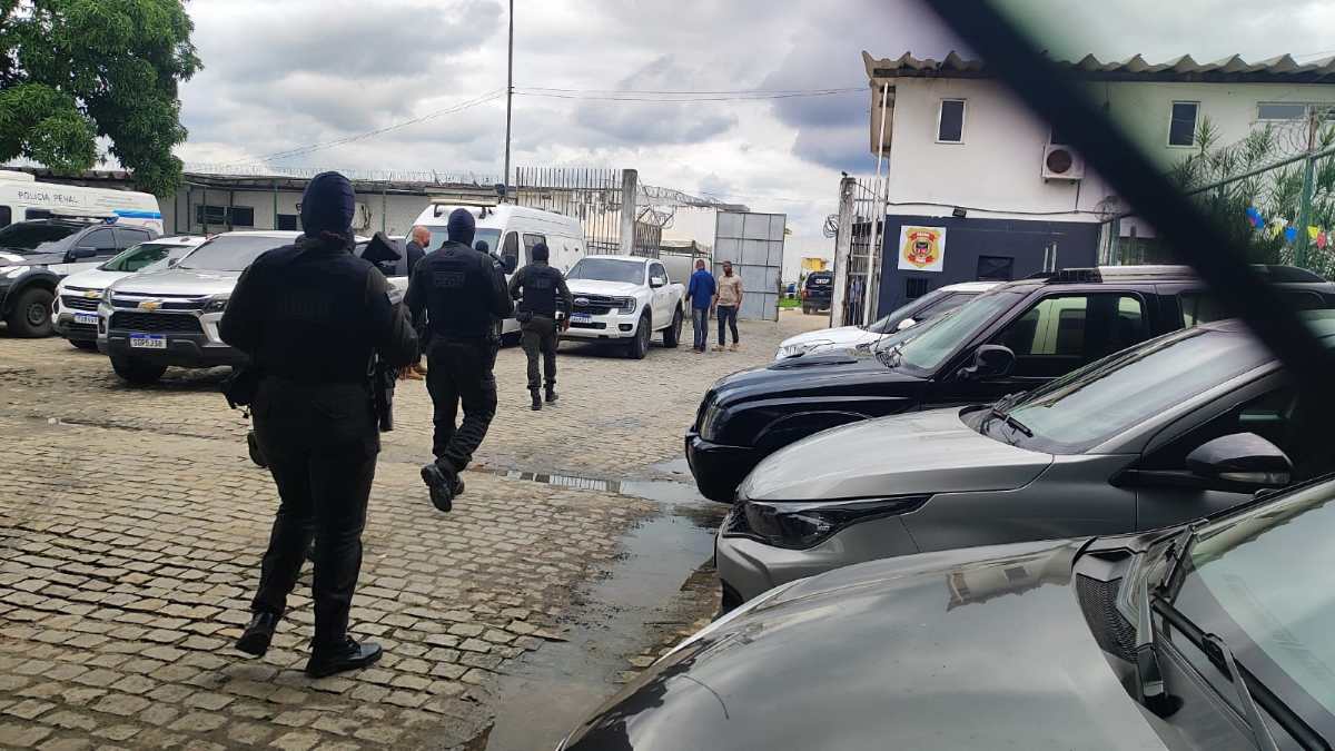 fuga de presos do Conjunto Penal de Feira de Santana