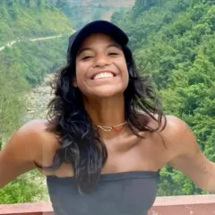 Brasileira que caiu em vulcão na Indonésia continua desaparecida