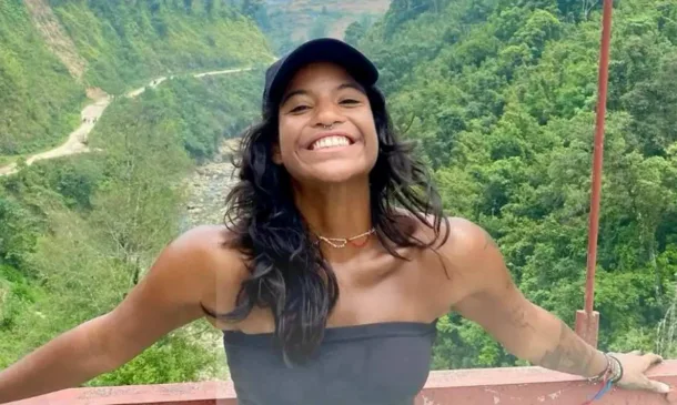 Brasileira que caiu em vulcão na Indonésia continua desaparecida