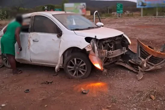 carro capota em Brumado