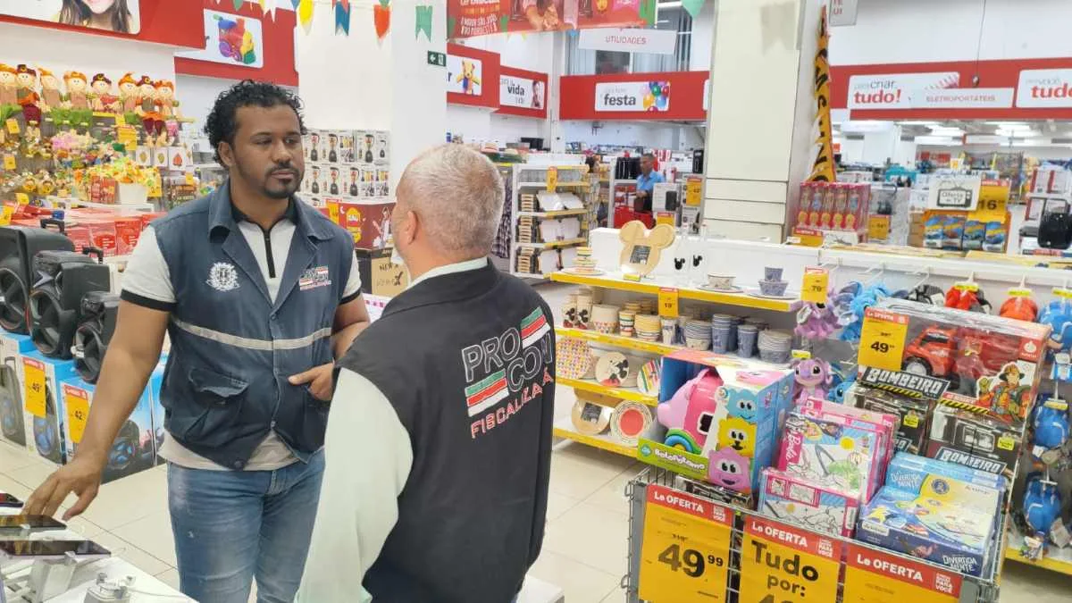 Dia dos Namorados operação do Procon segue na fiscalização de estabelecimentos em Feira de Santana
