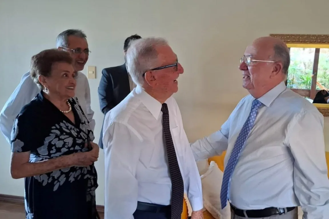 José Ronaldo recebe título de cidadão cícero-dantense