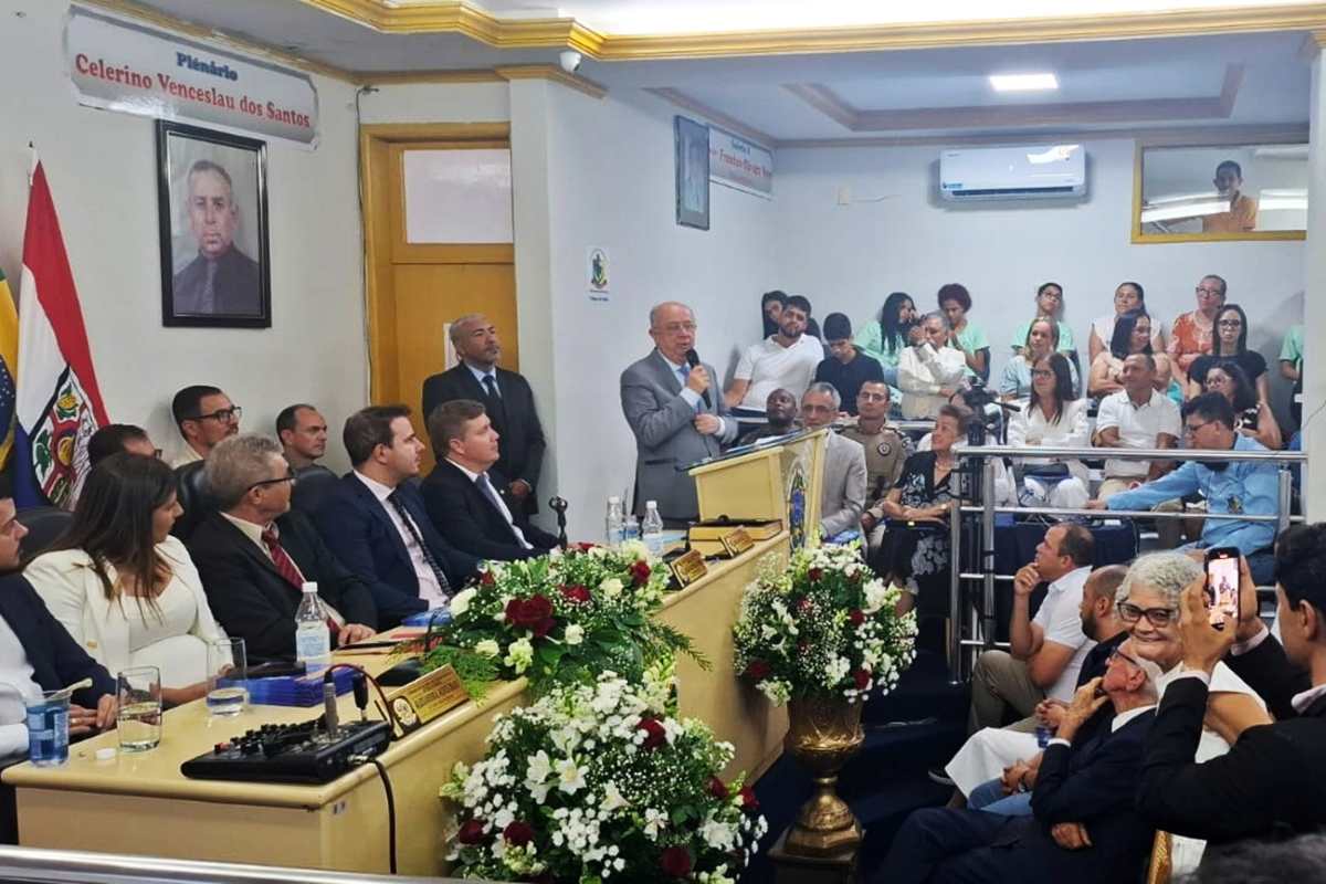 José Ronaldo recebe título de cidadão cícero-dantense