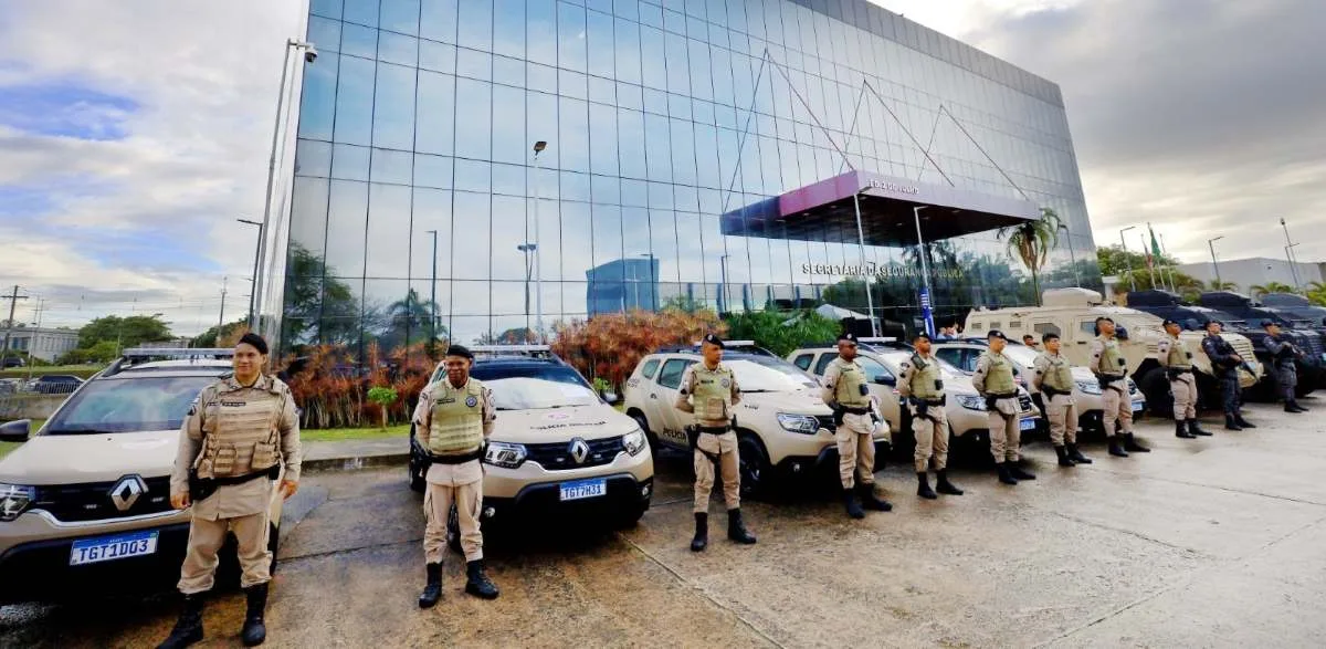 Forças policiais da Bahia recebem veículos blindados e fuzis