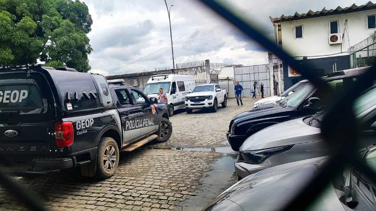 fuga de presos do Conjunto Penal de Feira de Santana