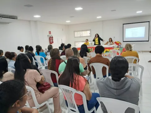 Assembleia na APLB discute pautas pendentes para a categoria