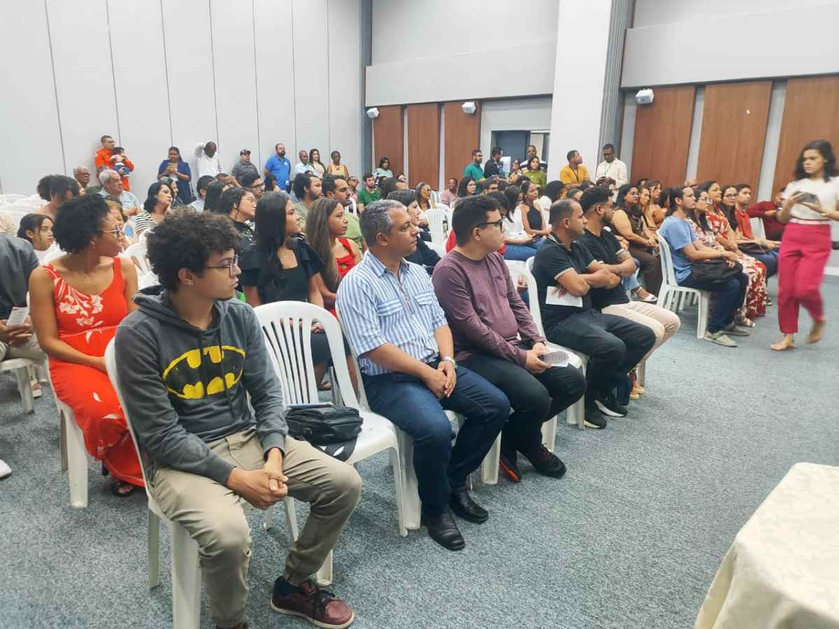 Posse de novos professores municipais em Feira de Santana