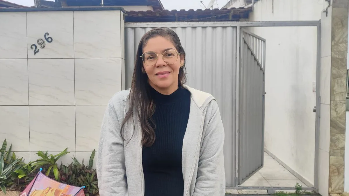 Moradores reclamam de esgoto a céu aberto em rua do bairro Conceição