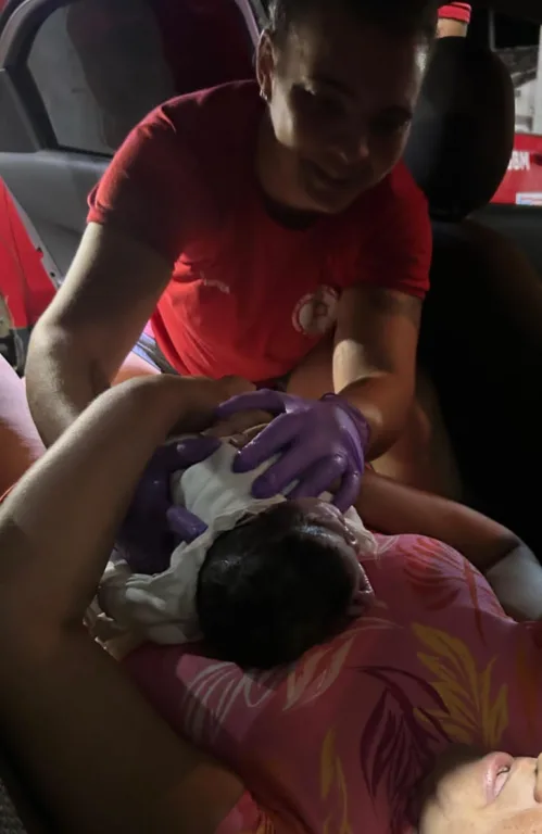 Bebê nasce dentro do quartel de bombeiros Ilhéus