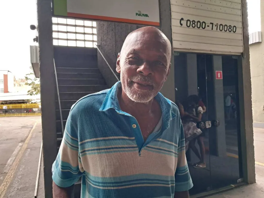 Movimento é tranquilo na rodoviária de Feira de Santana nesta segunda