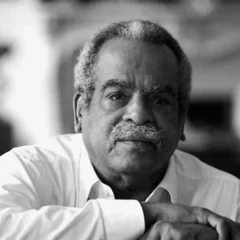 O-filosofo-e-escritor-franco-caribenho-Edouard-Glissant-autor-de-A-poetica-da-relacao-e-um