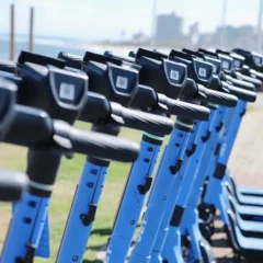 Bicicletas e patinetes elétricos em Salvador -q