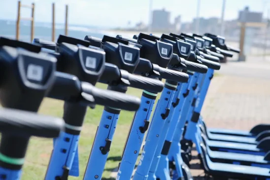 Bicicletas e patinetes elétricos em Salvador -q
