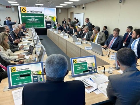 Brasília - Reunião com o Ministério dos Transportes e as bancadas Federal e Estadual do Estado da Bahia.