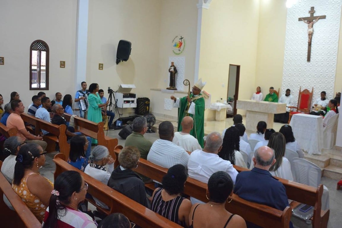 Católicos feirenses comemoram nova Igreja de Santo Antônio em Alecrim Miúdo