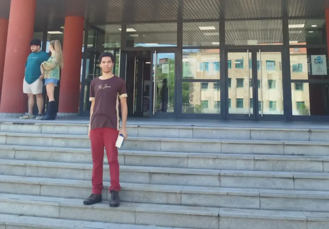 Estudante de Amélia Rodrigues faz intercâmbio na Espanha - Vinícius Venâncio