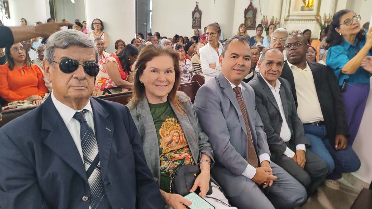 Festa de Senhora Sant’Ana reúne devotos em celebração de fé e história em Feira de Santana