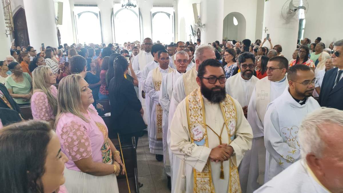 Festa de Senhora Sant’Ana reúne devotos em celebração de fé e história em Feira de Santana