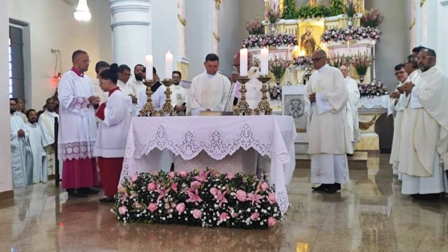 Festa de Senhora Sant’Ana reúne devotos em celebração de fé e história em Feira de Santana