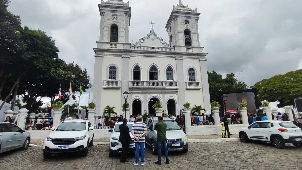 Festa de Senhora Sant’Ana reúne devotos em celebração de fé e história em Feira de Santana