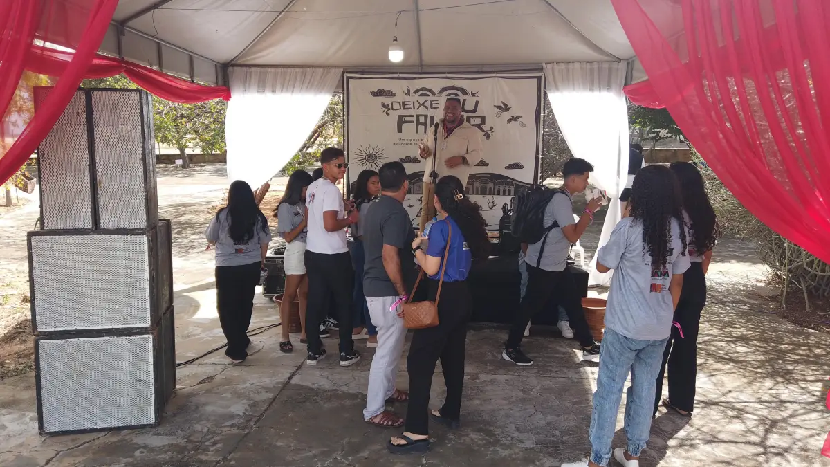 Flican - Feiras literárias movimentam a Bahia com arte, leitura e protagonismo estudantil