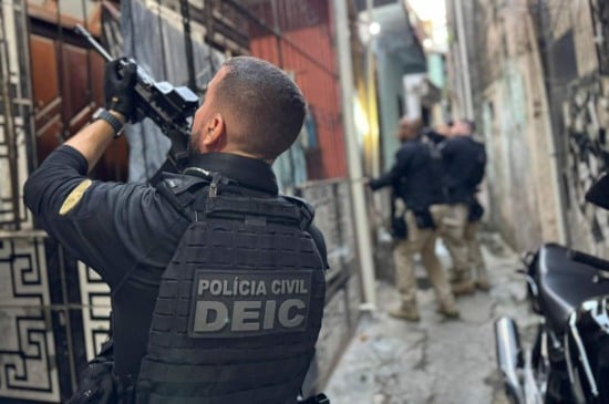 Investigado por ataques a instituições financeiras morre em troca de tiros com a polícia durante operação em Salvador