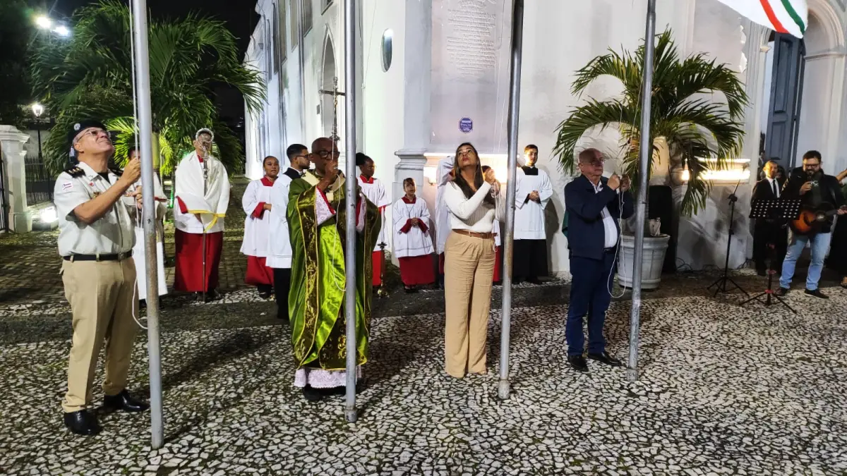 Missa solene na Catedral de Sant'Ana